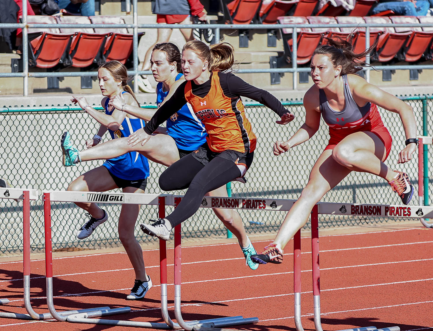 Ragsdale, Vasquez Lead Republic at SBU Invitational