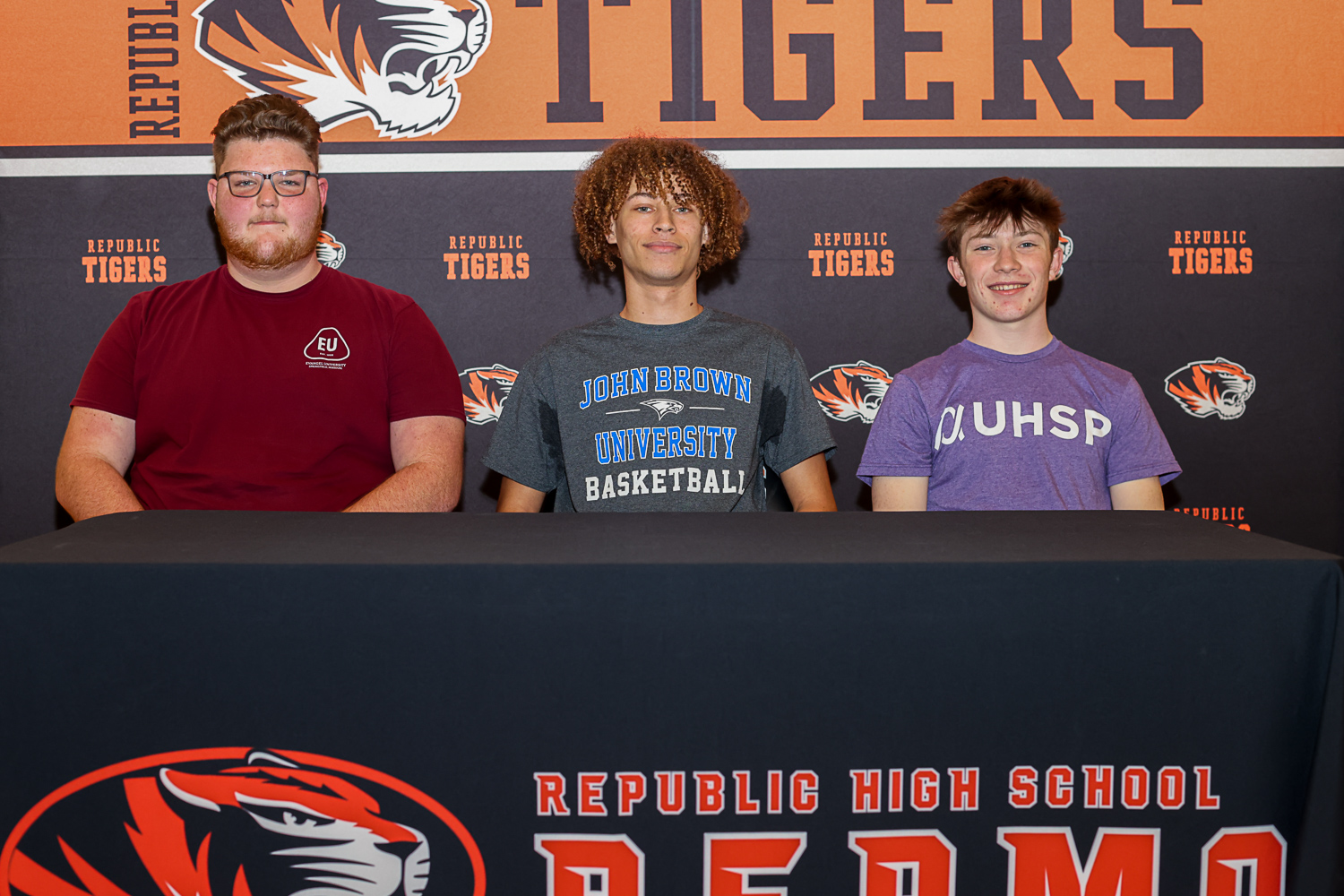 Three Republic Athletes Announce College Commitments