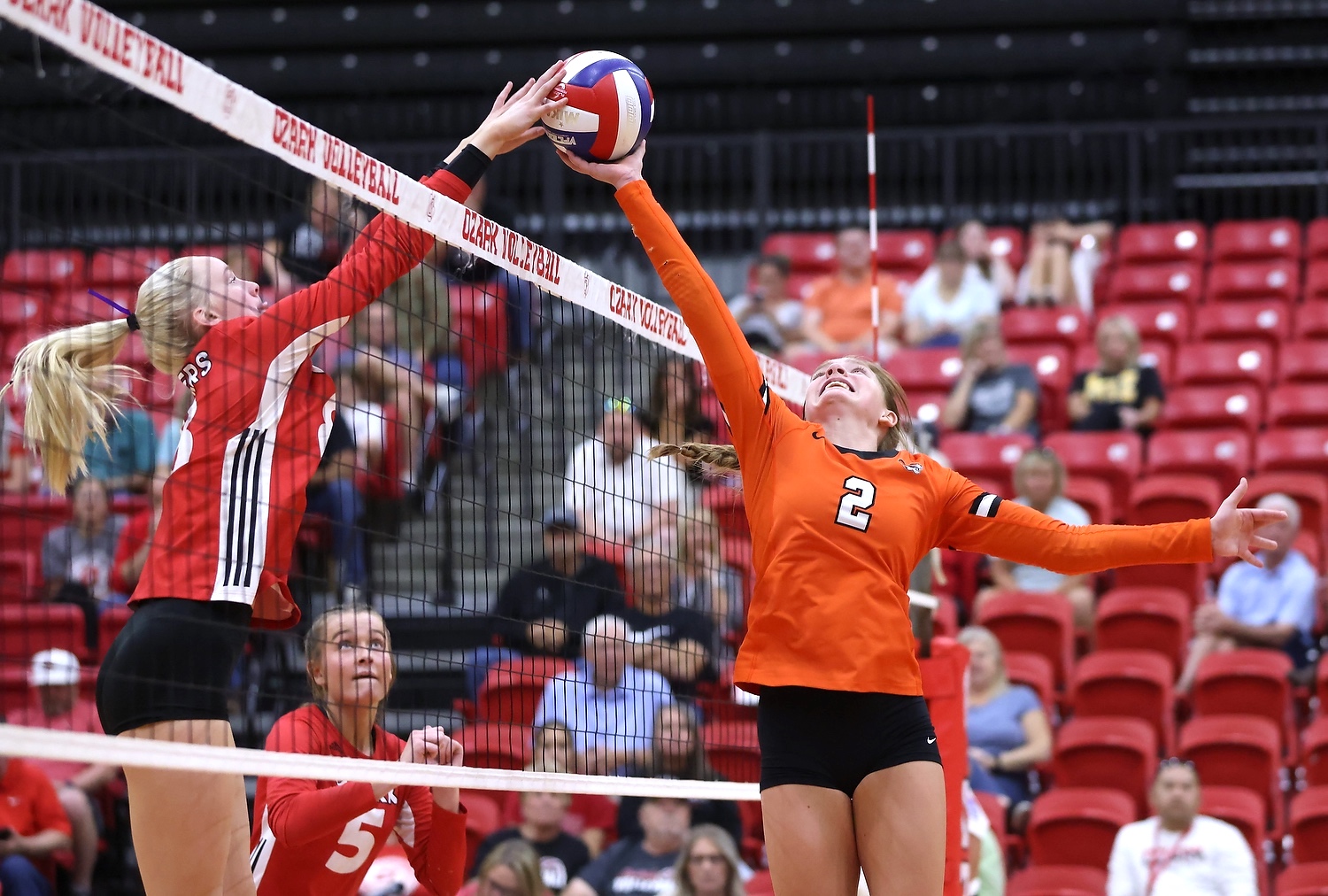 Ozark Stymies Republic in COC Battle
