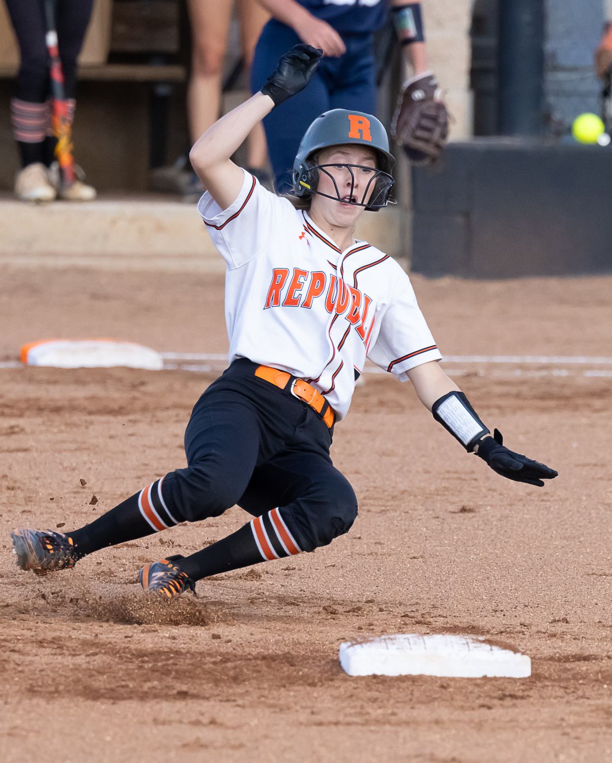 Photos: Varsity Softball vs Joplin