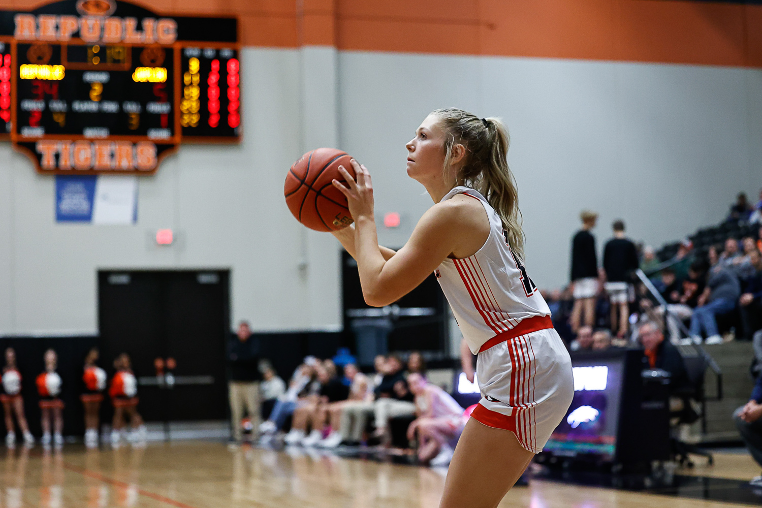 Republic’s Rally Rocks Strafford; Lady Tigers Roar to Home Win