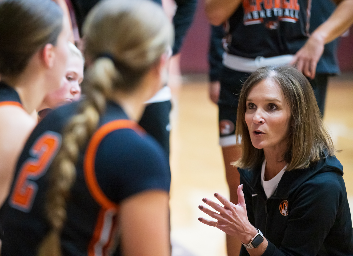 Four Seniors Welcome Mooneyham Era for Lady Tigers Basketball