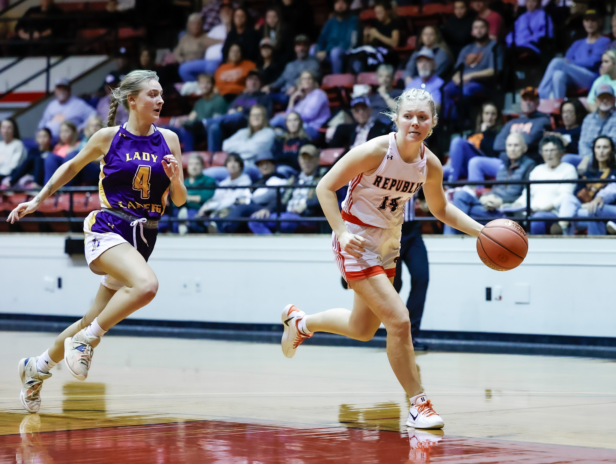 Republic Solves Scoring Woes, Rolls Past Camdenton