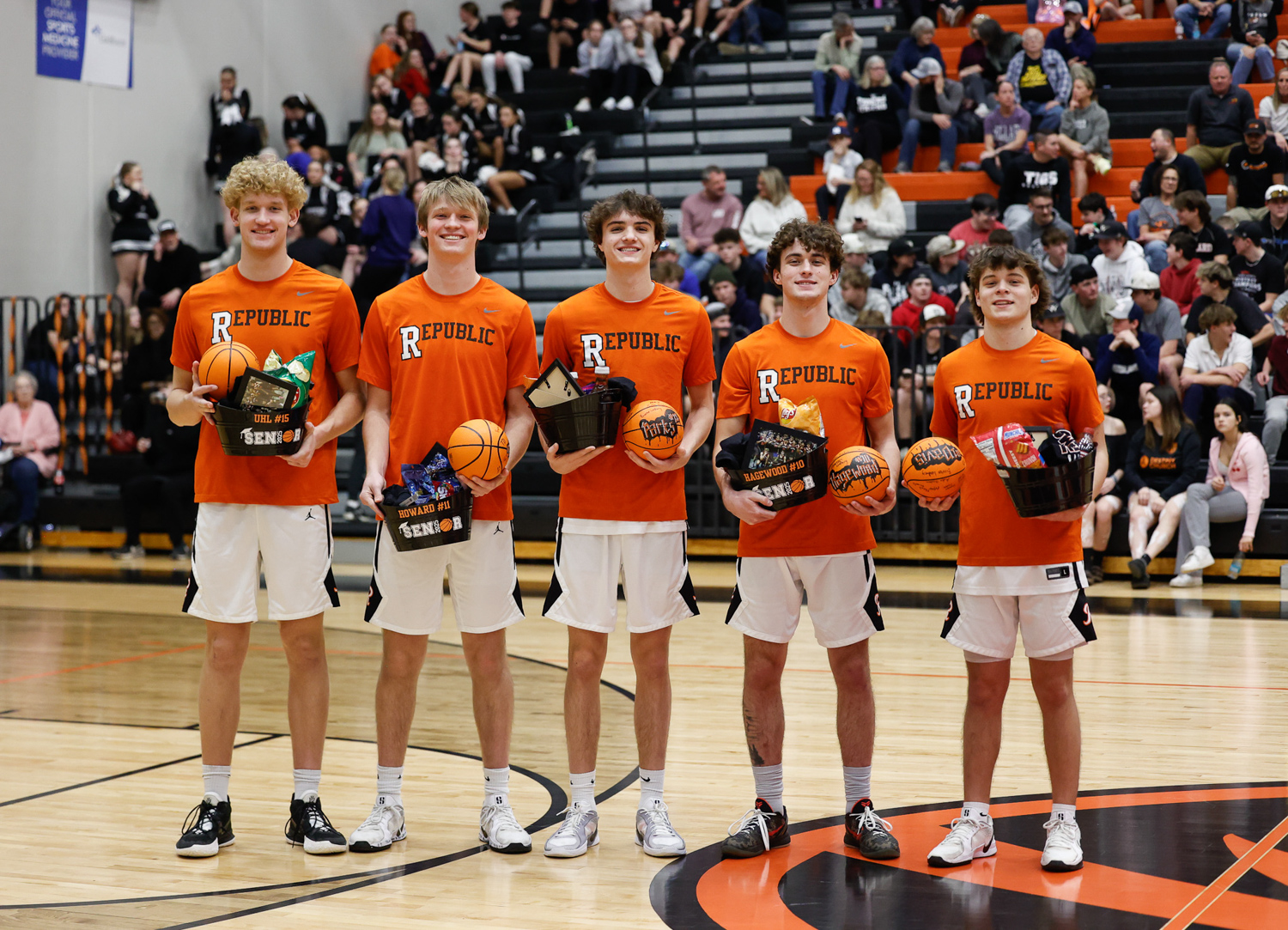 Photos: Varsity Boys Basketball vs Willard – Senior Night