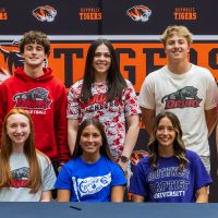 Eight Republic Students Commit to College Programs