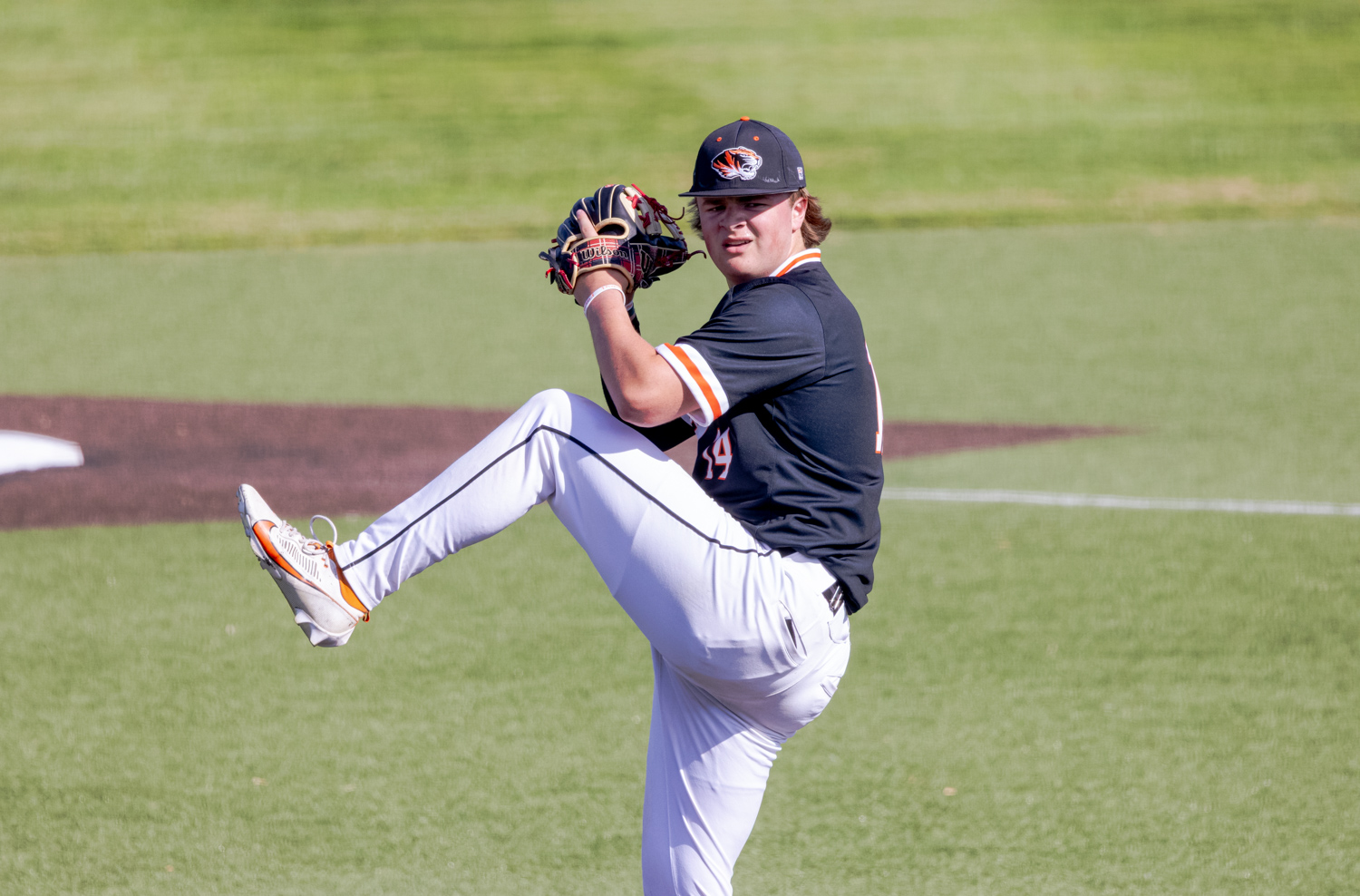 Overstreet Goes the Distance in 11-0 Rout of Parkview