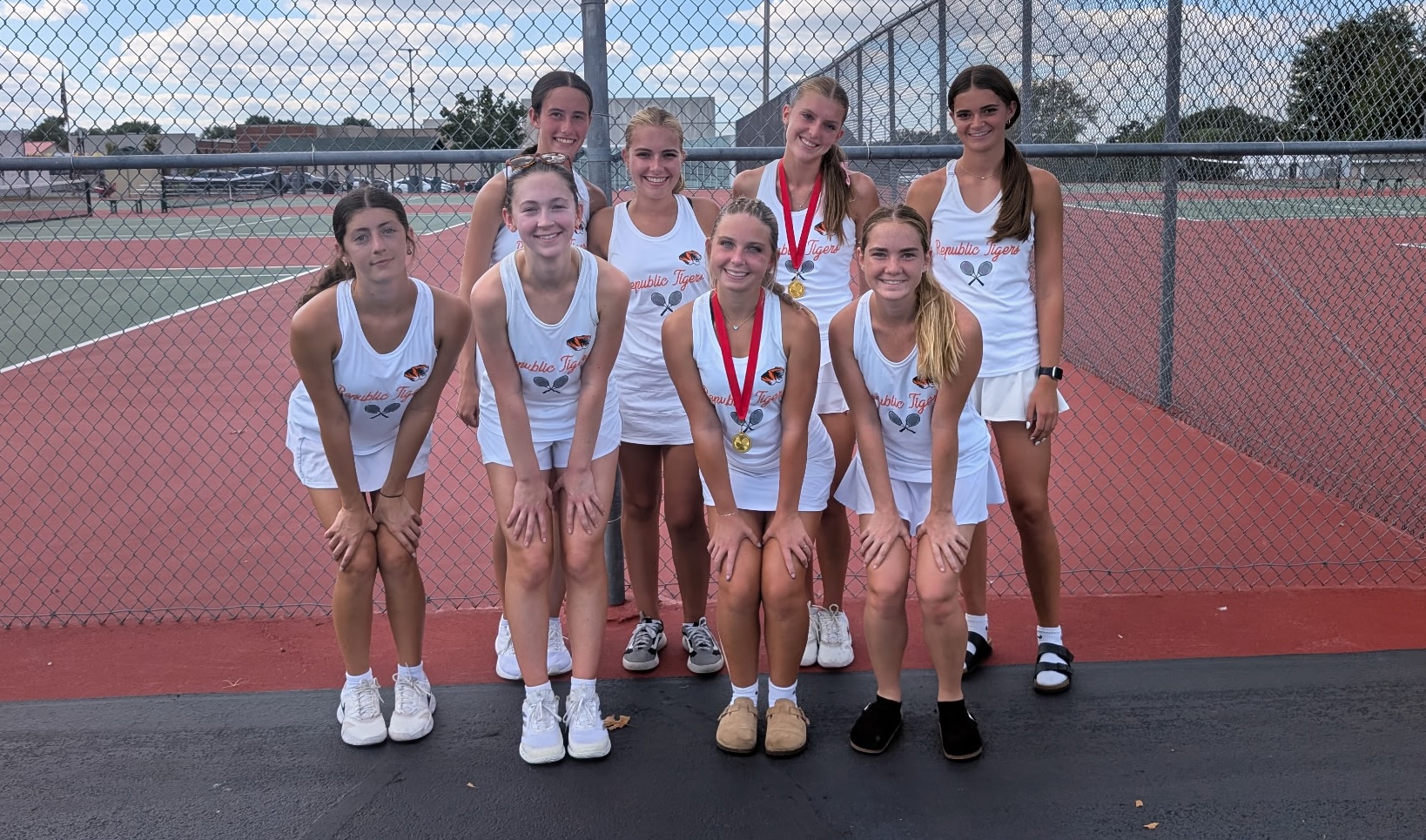 Two Bracket Wins Add Up to 2nd-Place Finish at Nixa