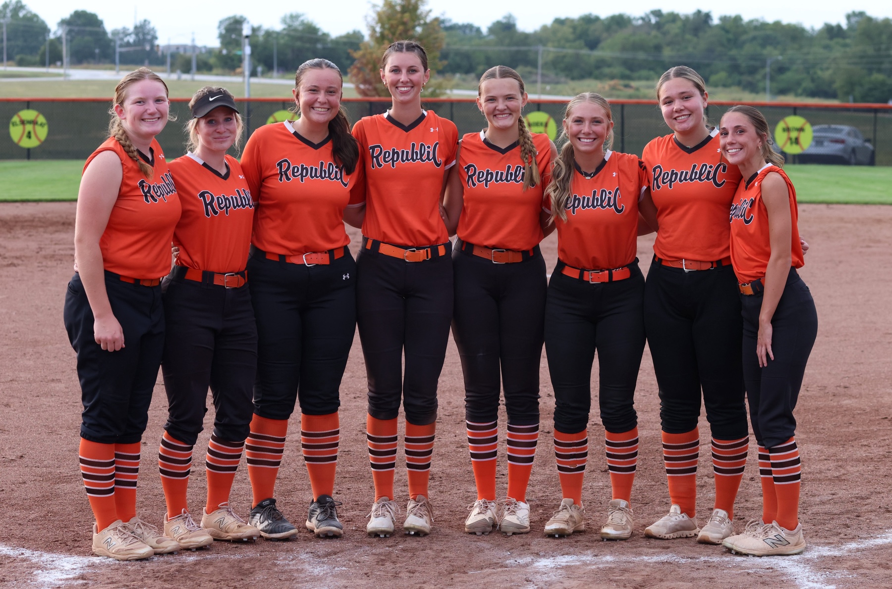 Elsenraat&rsquo;s Blast Ignites Senior Sendoff as Republic Routs Glendale