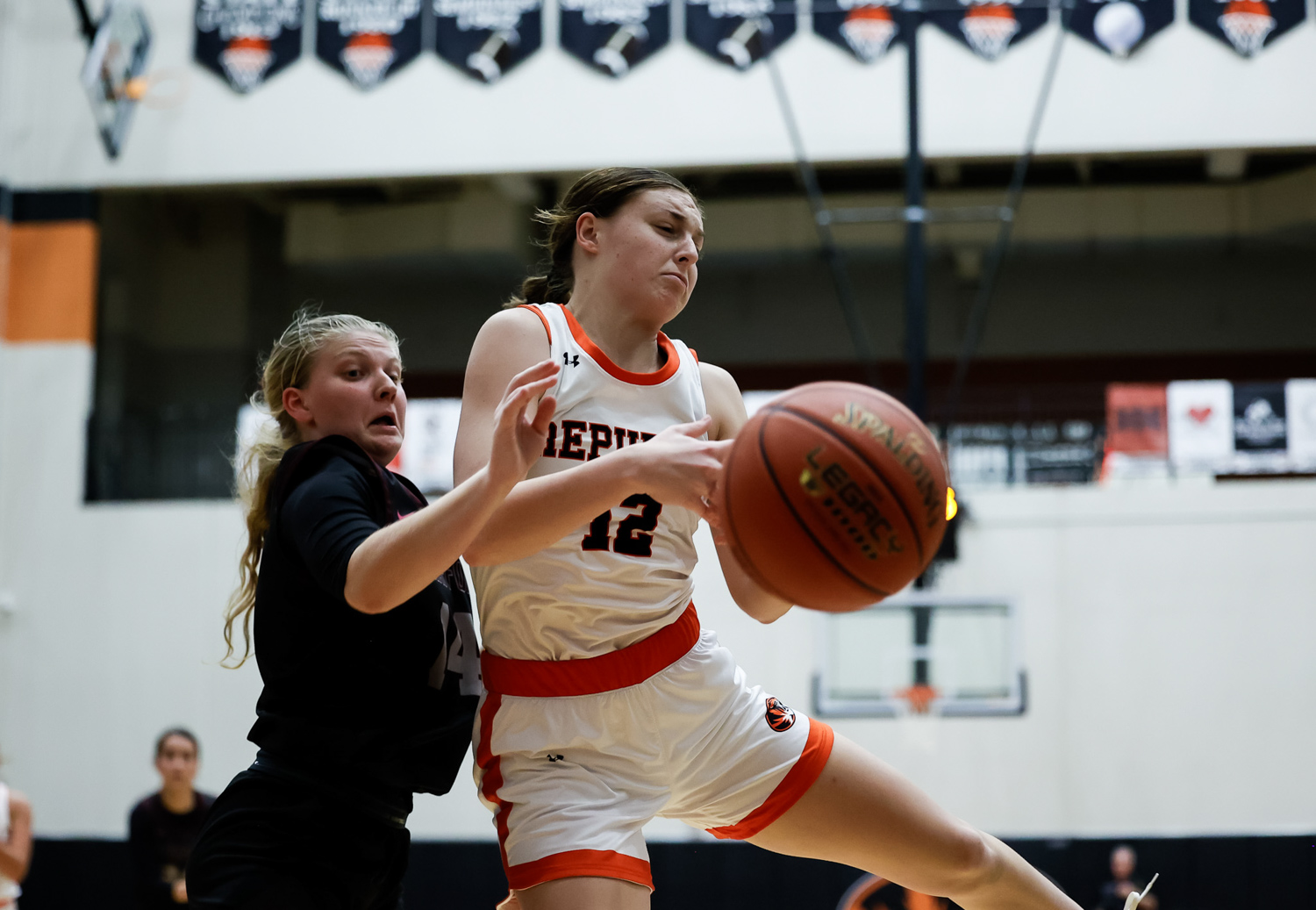 Second-Quarter Stretch Sends Strafford to Victory