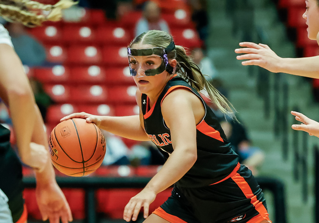 Lady Tigers Lock In Late, Top Ozark