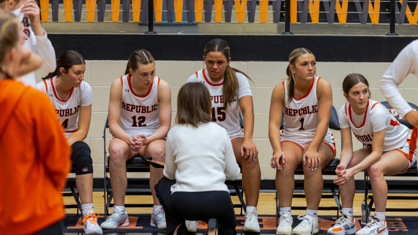 Lady Tigers Land 4 on All-COC West Team; Mooneyham Earns Top Coach Award