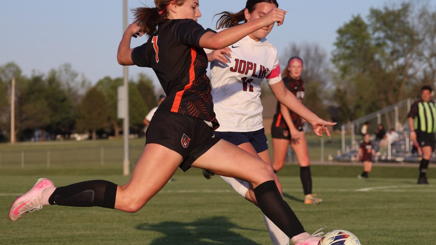 Wistrom, Woolley Wow in Win