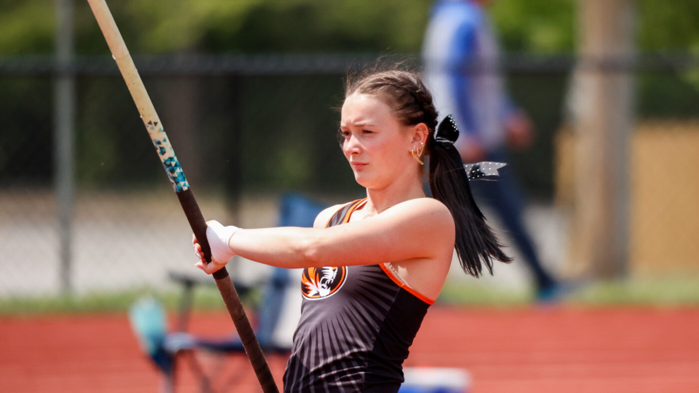 Field Event Finishes Headline Republic Results