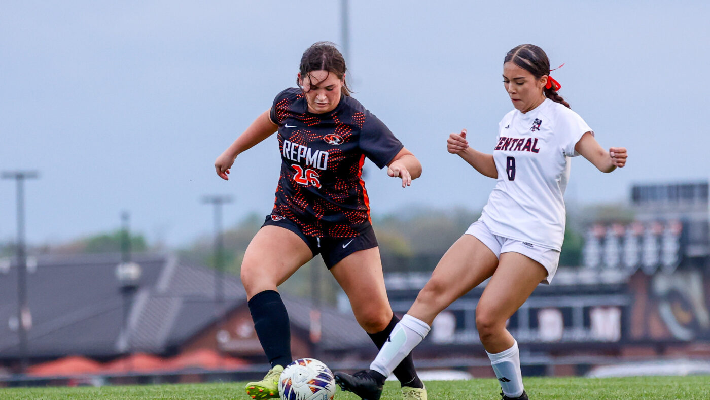 Bentonville Surges Past Republic in 2nd Half