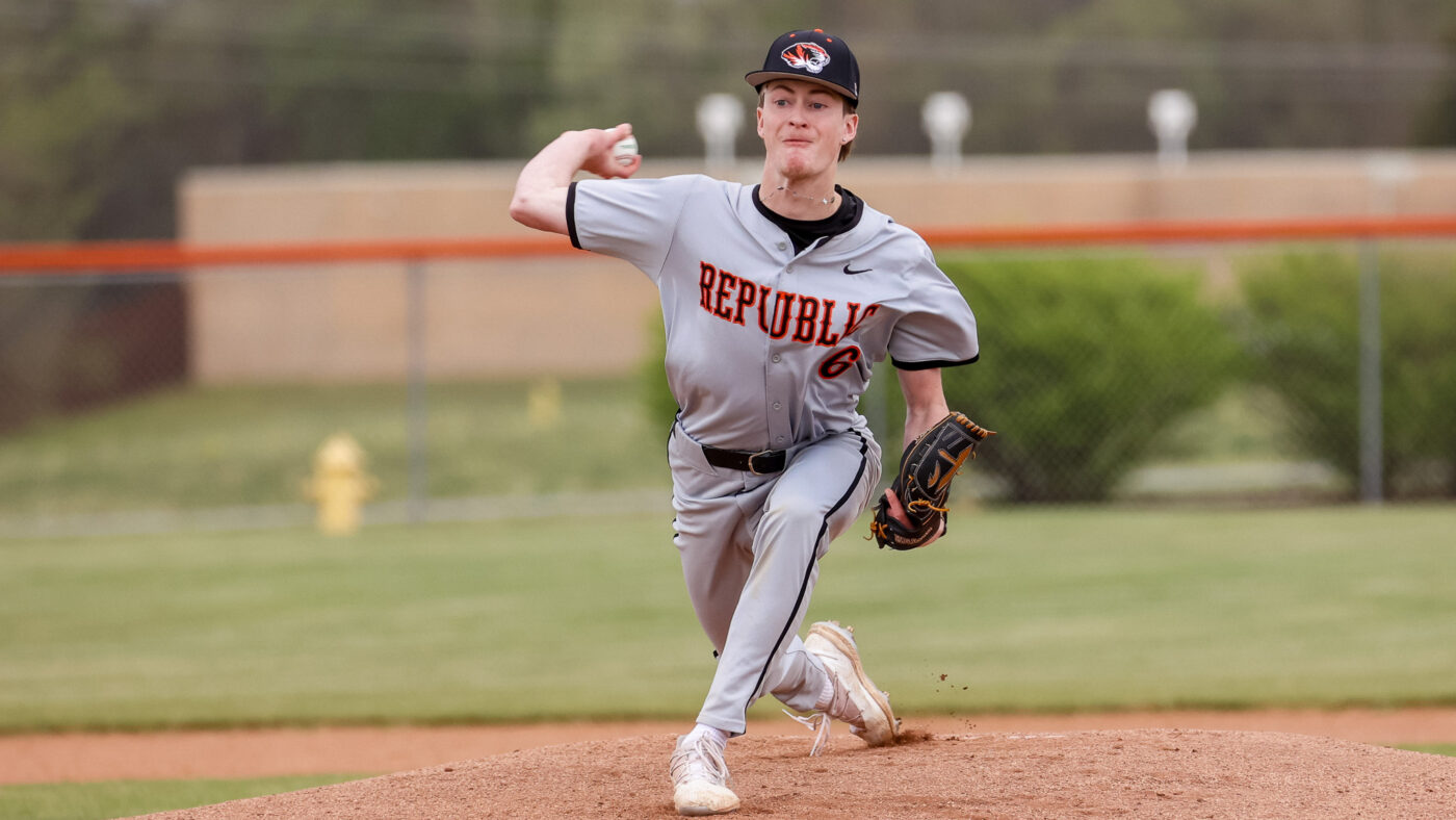 Big Inning Propels Cardinals Past Republic