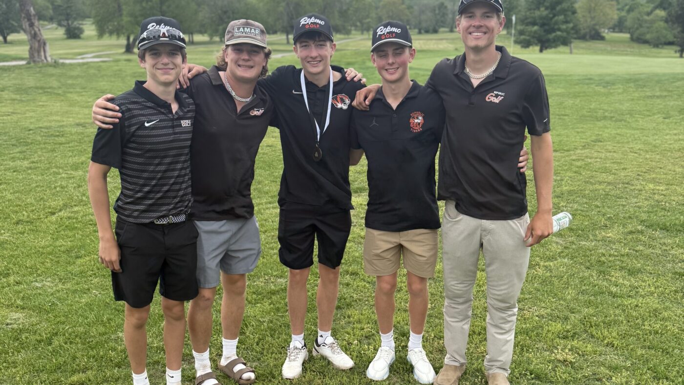 Tharp Leads Tigers in 4th-Place Finish
