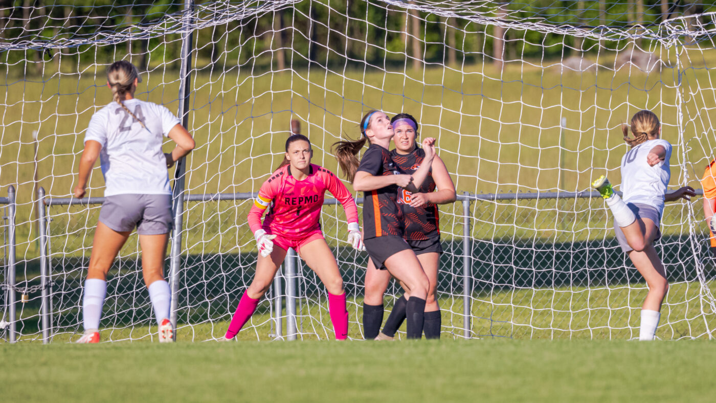 Photos: Varsity Soccer vs Willard – Senior Night
