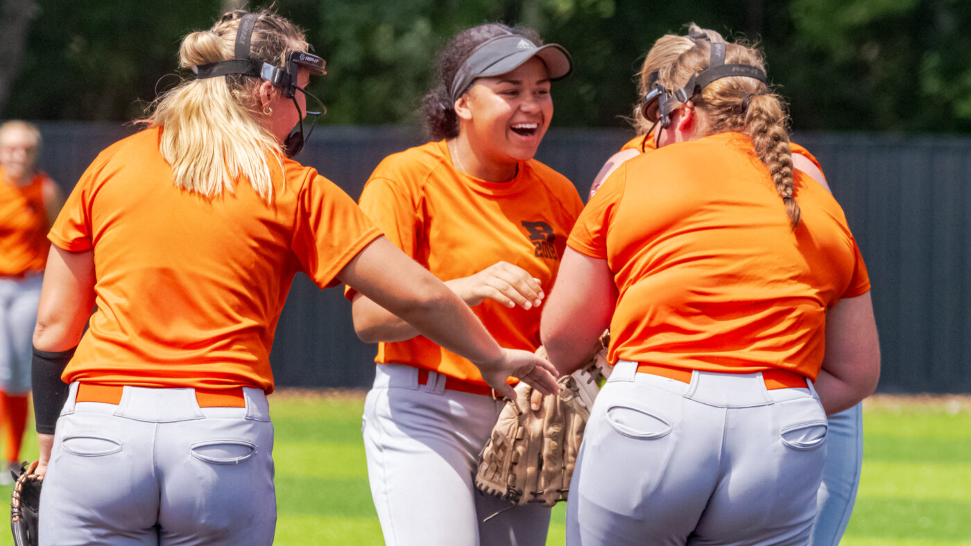 Lady Tigers Split Opening Day at Lead-Off Tournament