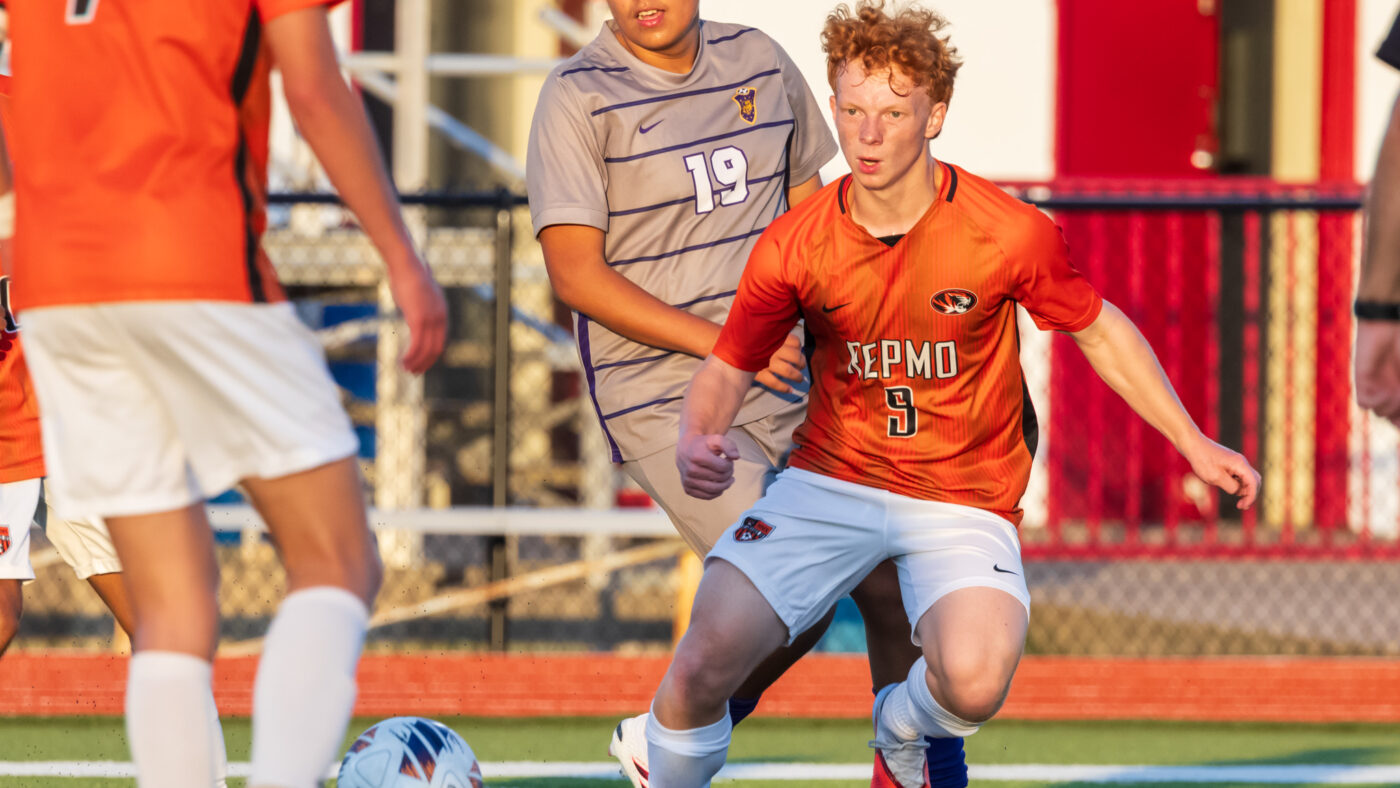 Springfield Catholic Pulls Away From Republic