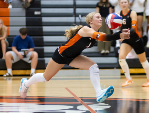 Republic Breezes Past Bulldogs in Volleyball Home Opener