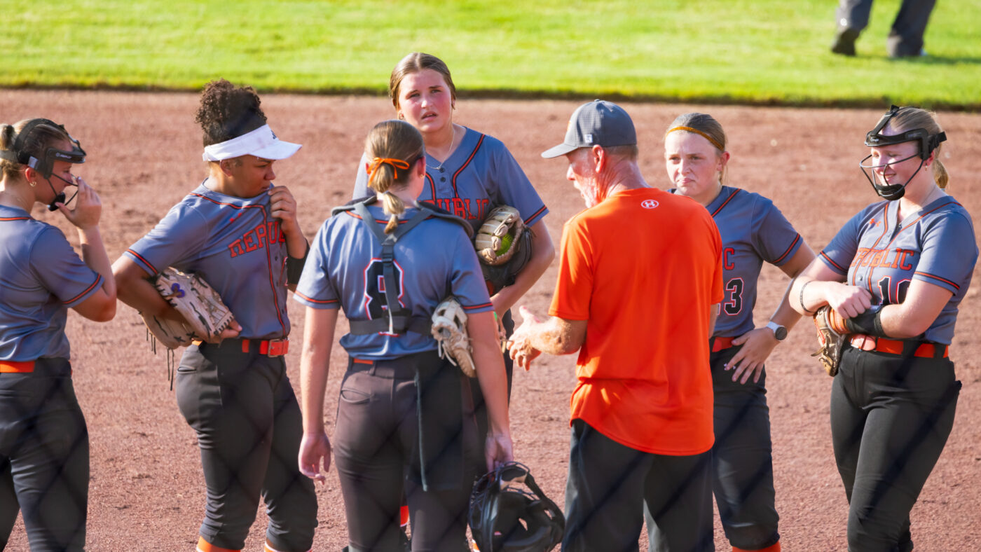 Seventh-Inning Homer Sinks Republic Softball Against Ozark