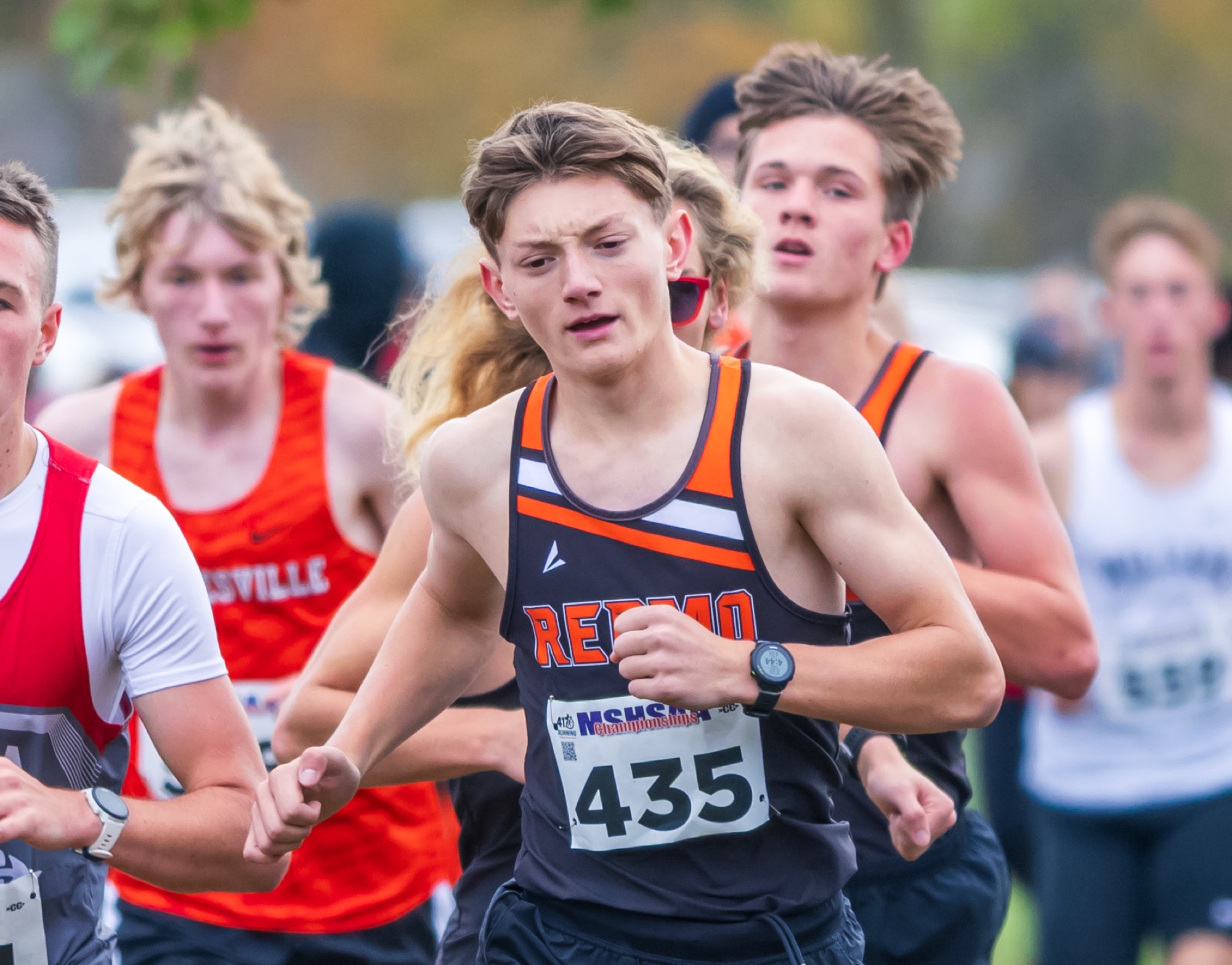 Lucas Riffe leads a pack of runners