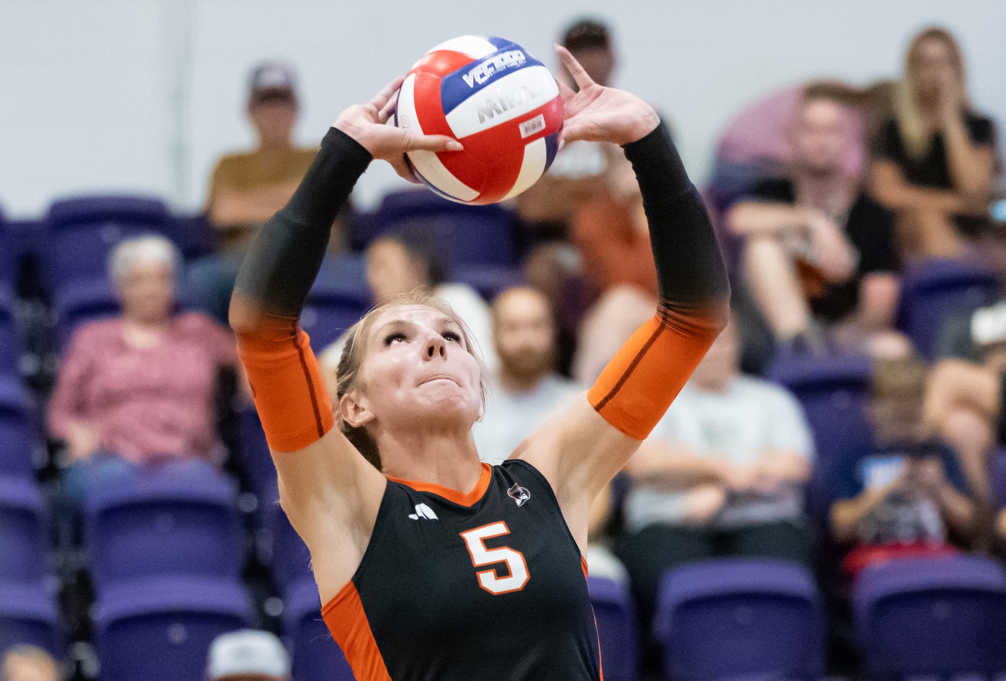 Reese Finley sets the ball